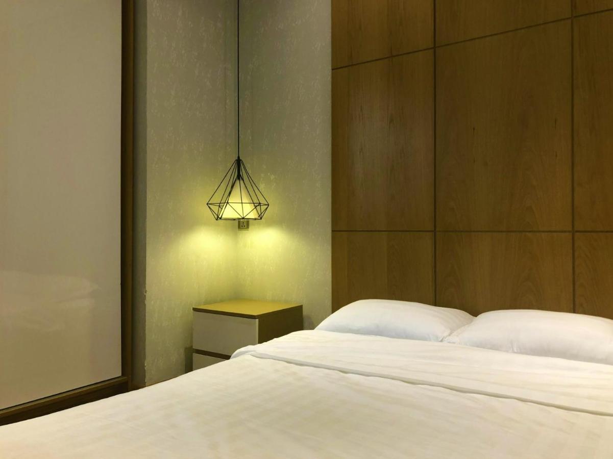 Full House Retreat - The Water Front Aparthotel Ho Chi Minh City Bagian luar foto