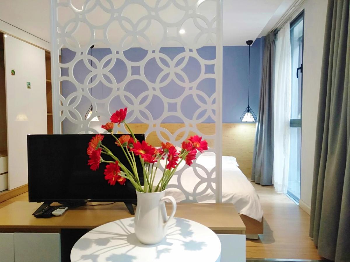 Full House Retreat - The Water Front Aparthotel Ho Chi Minh City Bagian luar foto